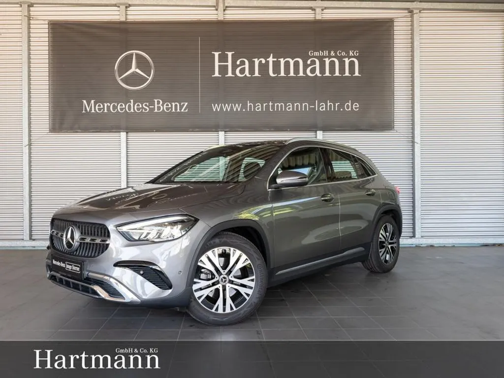 Mercedes-Benz GLA 200