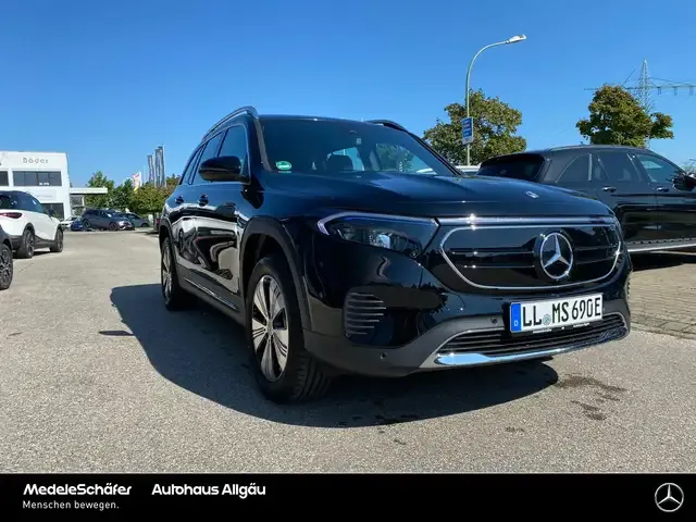 Mercedes-Benz EQB 300