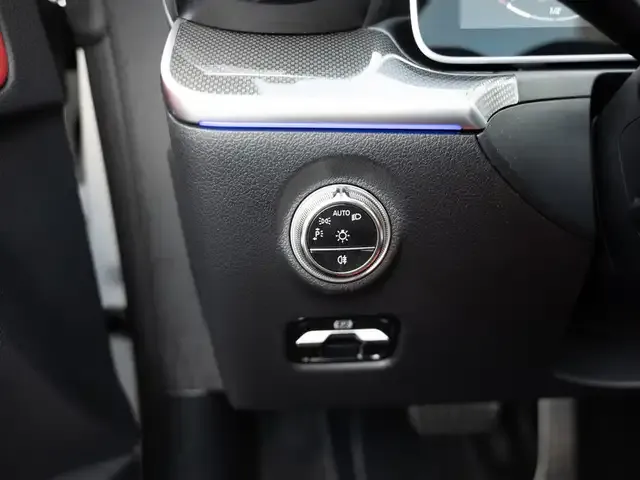 Mercedes-Benz CLE 200