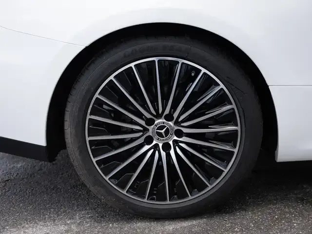 Mercedes-Benz CLE 200