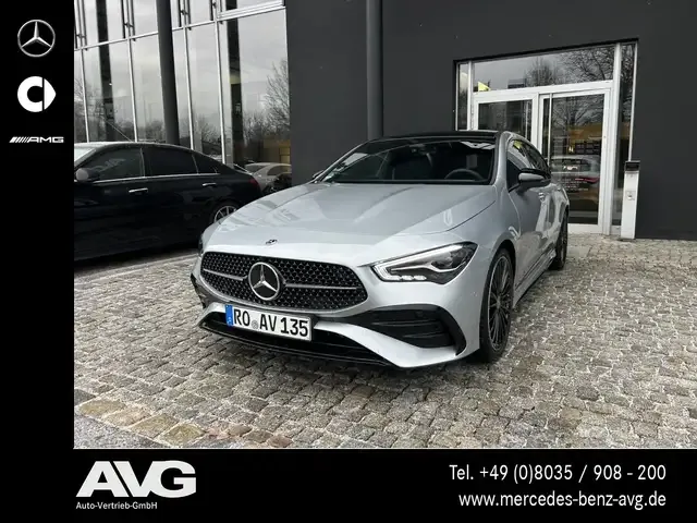 Mercedes-Benz CLA 200