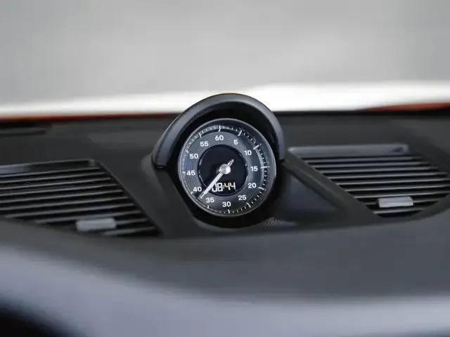 Porsche 992