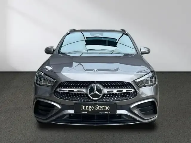 Mercedes-Benz GLA 220