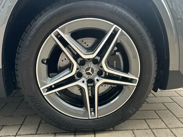 Mercedes-Benz GLA 220