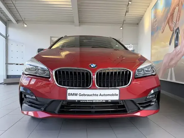 BMW 218