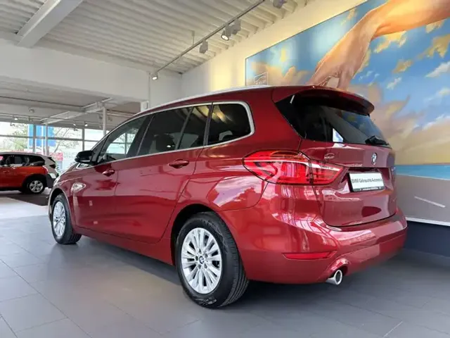 BMW 218