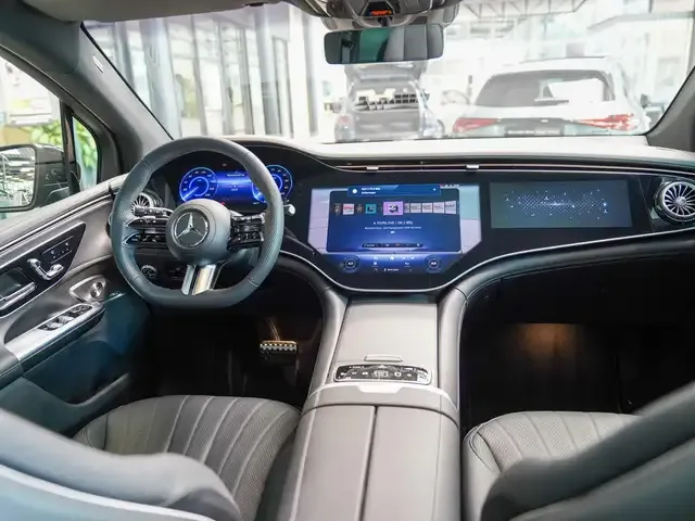 Mercedes-Benz EQE SUV