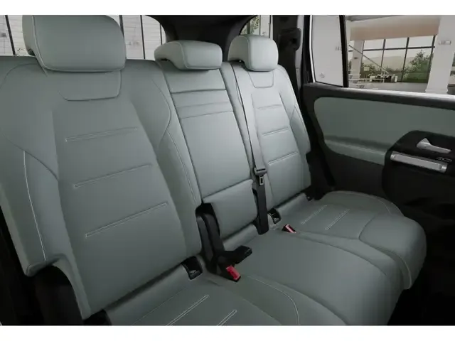 Mercedes-Benz GLB 220