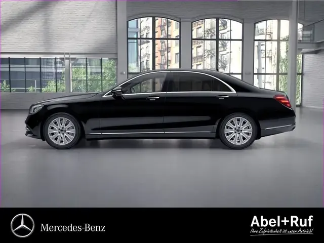 Mercedes-Benz S 560
