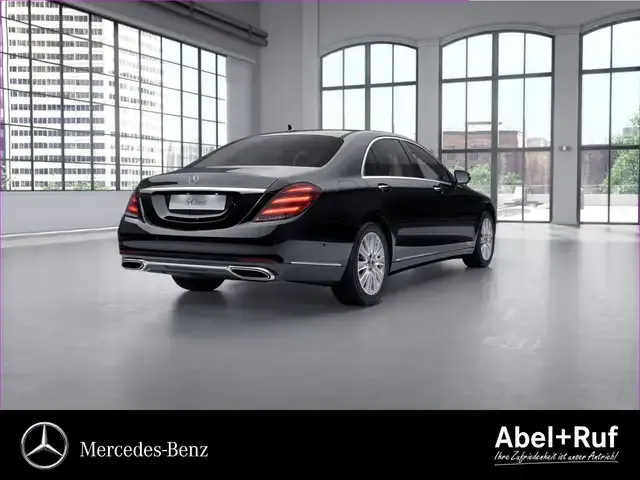 Mercedes-Benz S 560
