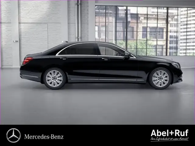 Mercedes-Benz S 560