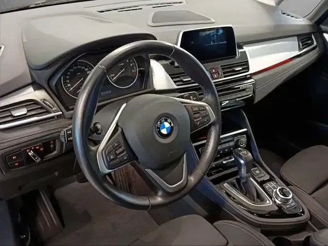 BMW 220