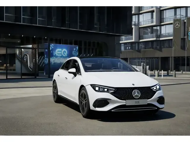 Mercedes-Benz EQE 300