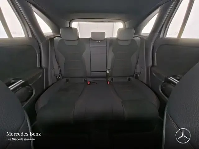 Mercedes-Benz EQA 300