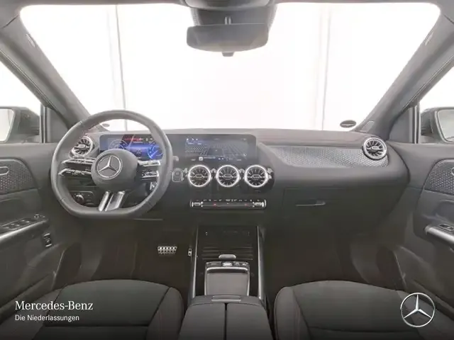 Mercedes-Benz EQA 300