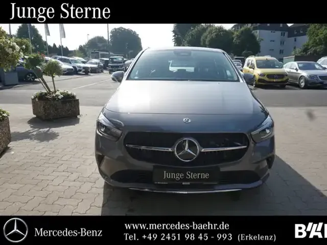 Mercedes-Benz B 200