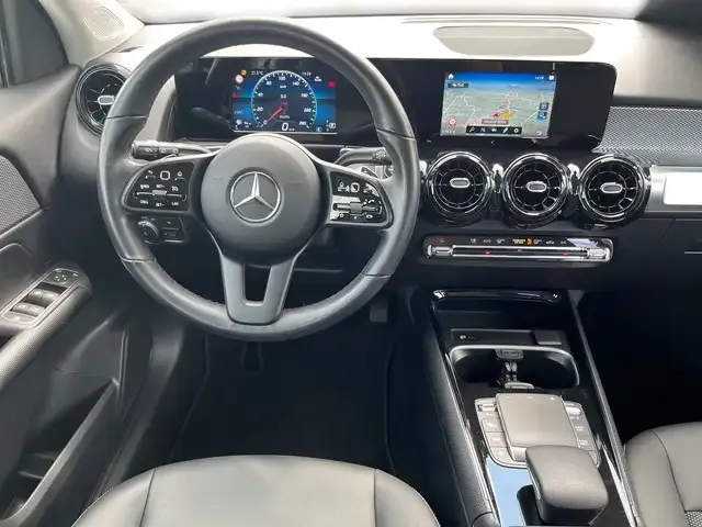 Mercedes-Benz GLB 200