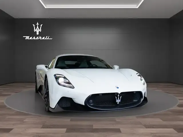 Maserati MC20