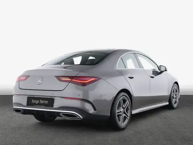Mercedes-Benz CLA 200