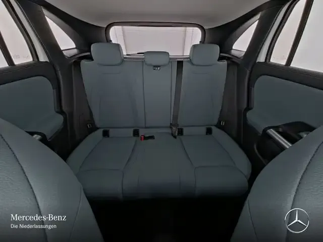 Mercedes-Benz GLA 220