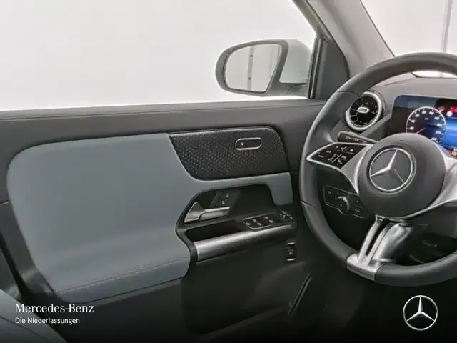 Mercedes-Benz GLA 220