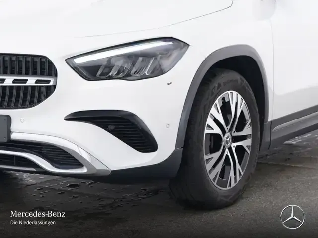 Mercedes-Benz GLA 220