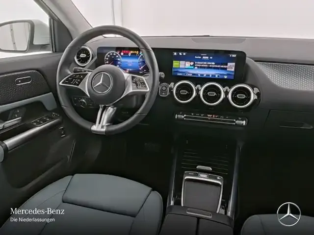 Mercedes-Benz GLA 220