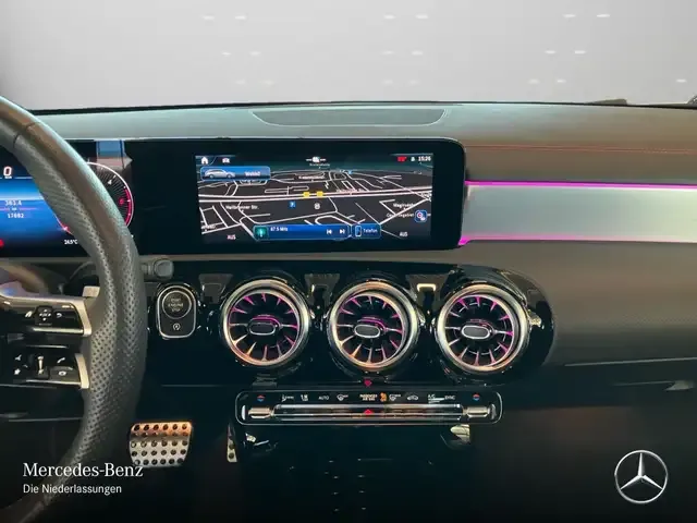 Mercedes-Benz CLA 220