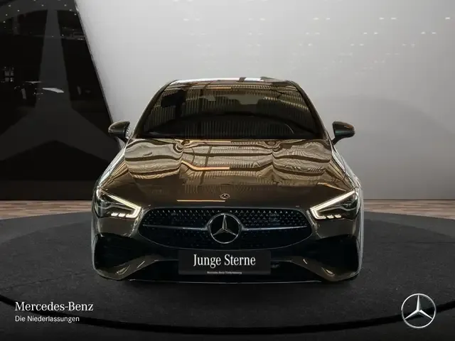 Mercedes-Benz CLA 220