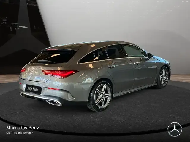 Mercedes-Benz CLA 220