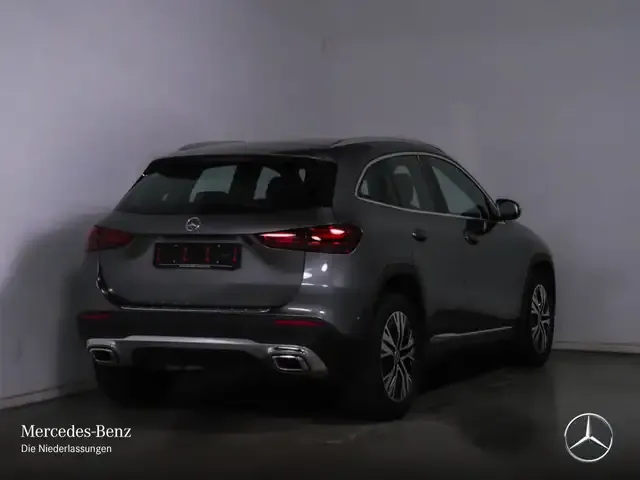 Mercedes-Benz GLA 180