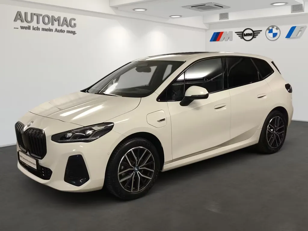 BMW 225