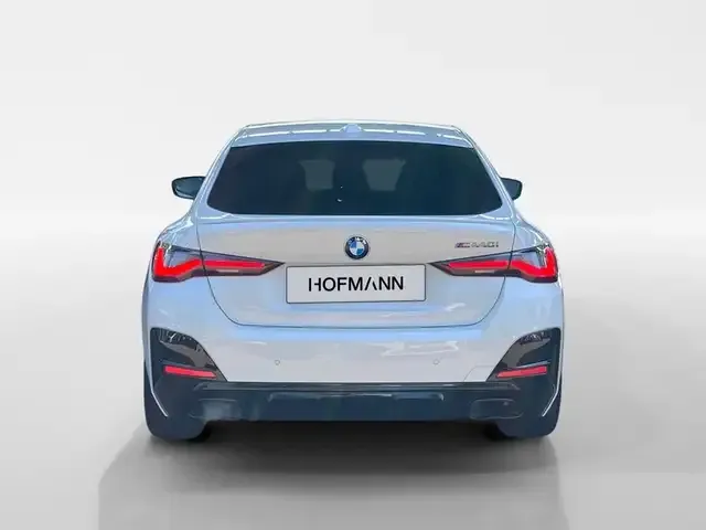 BMW 440