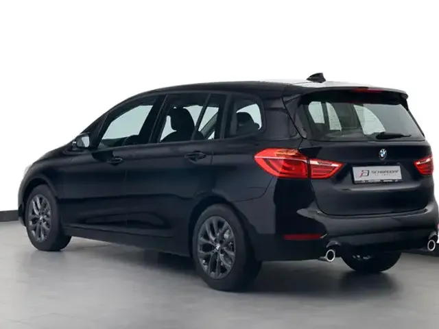 BMW 220