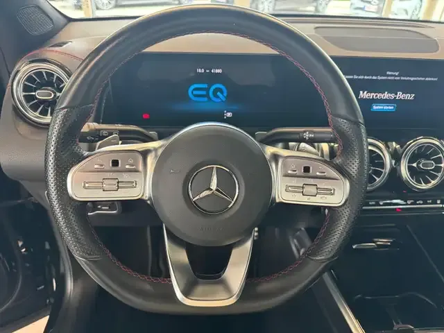 Mercedes-Benz EQB 250