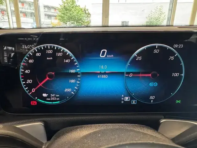 Mercedes-Benz EQB 250