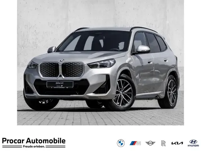 BMW iX1