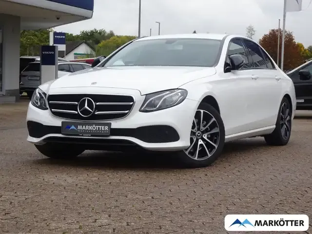 Mercedes-Benz E 200
