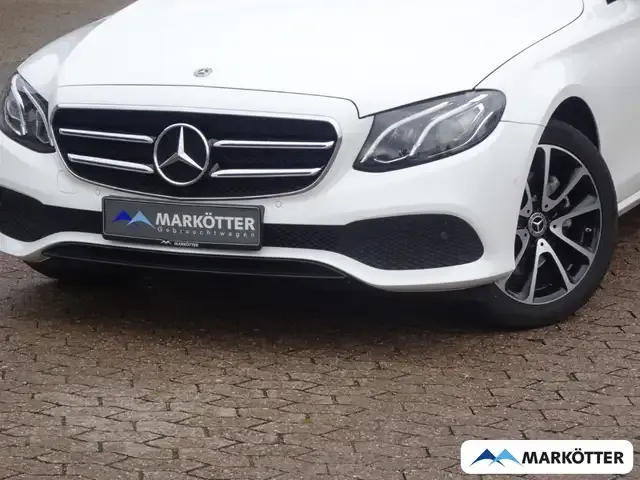 Mercedes-Benz E 200