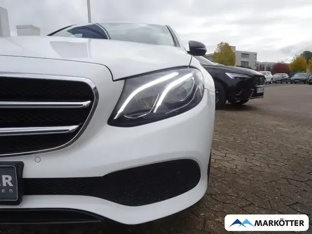 Mercedes-Benz E 200