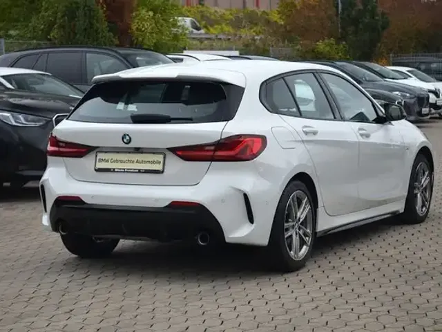 BMW 118