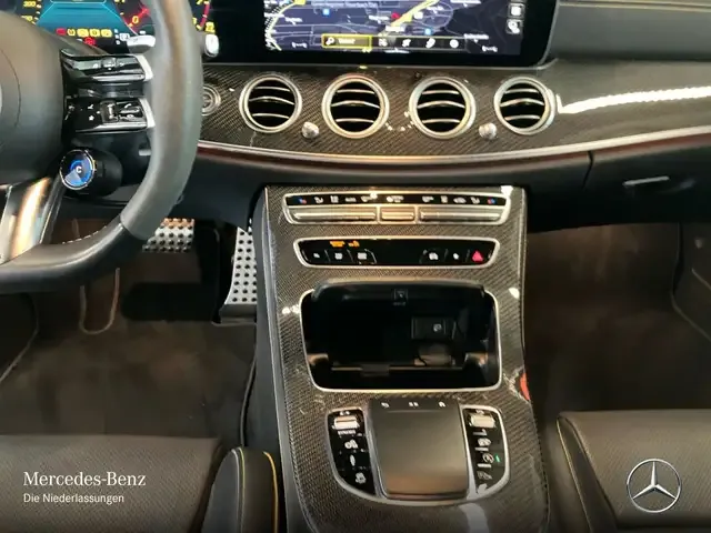 Mercedes-Benz E 63 AMG