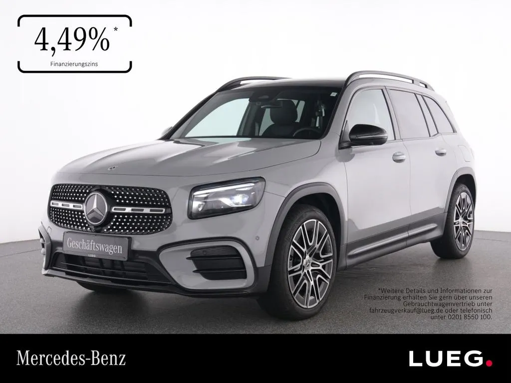 Mercedes-Benz GLB 220