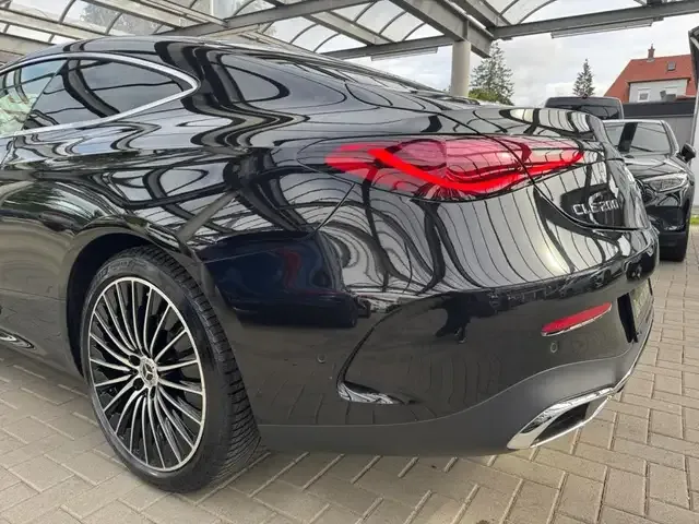 Mercedes-Benz CLE 200