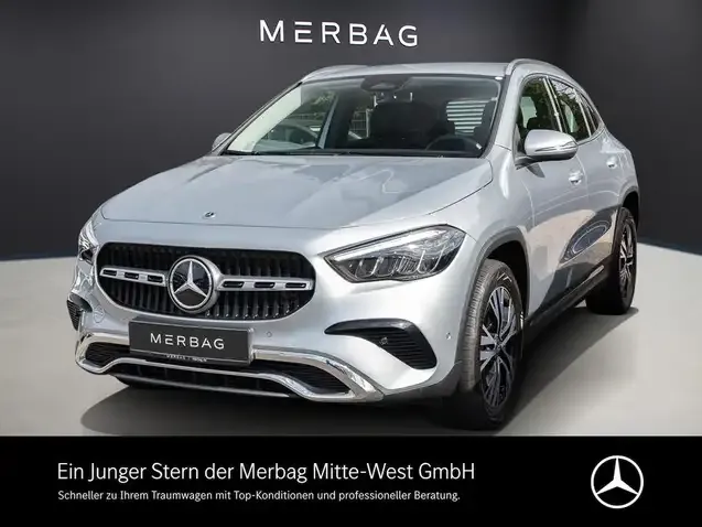 Mercedes-Benz GLA 180