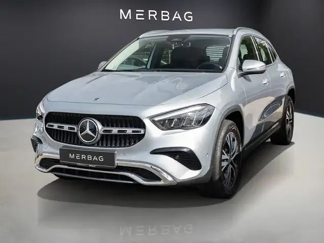 Mercedes-Benz GLA 180