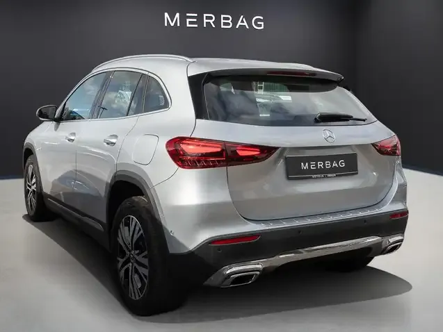 Mercedes-Benz GLA 180