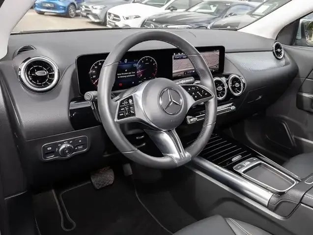 Mercedes-Benz GLA 180