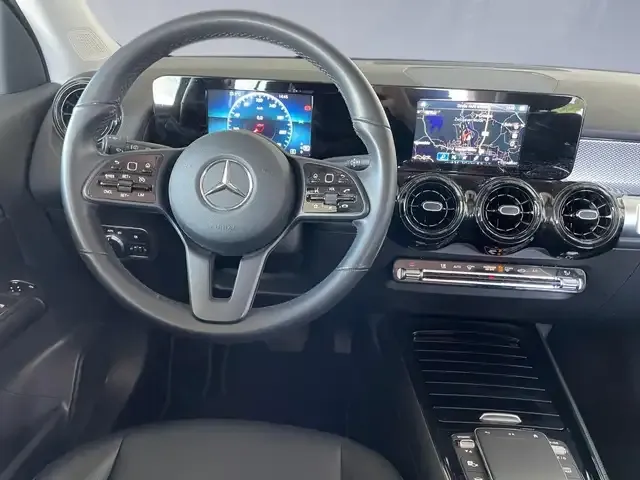 Mercedes-Benz GLB 180