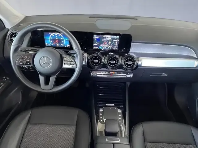 Mercedes-Benz GLB 180